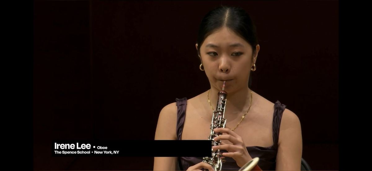 Irene Lee performing